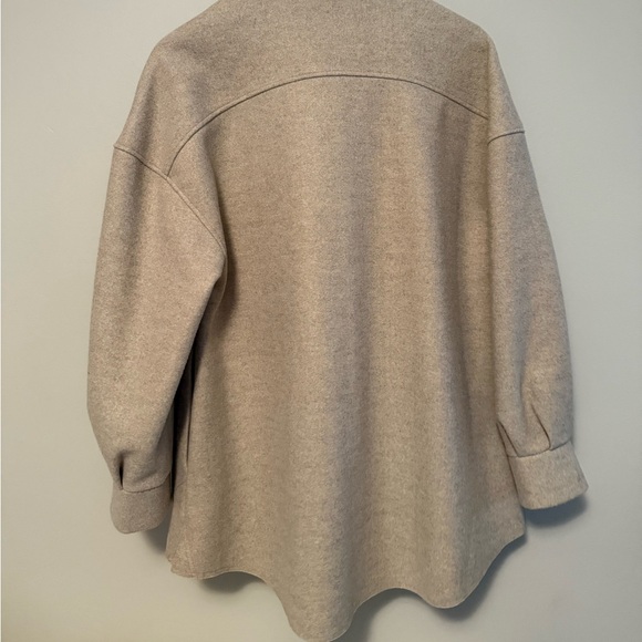 Urban Outfitters Shacket - Picture 5 of 7